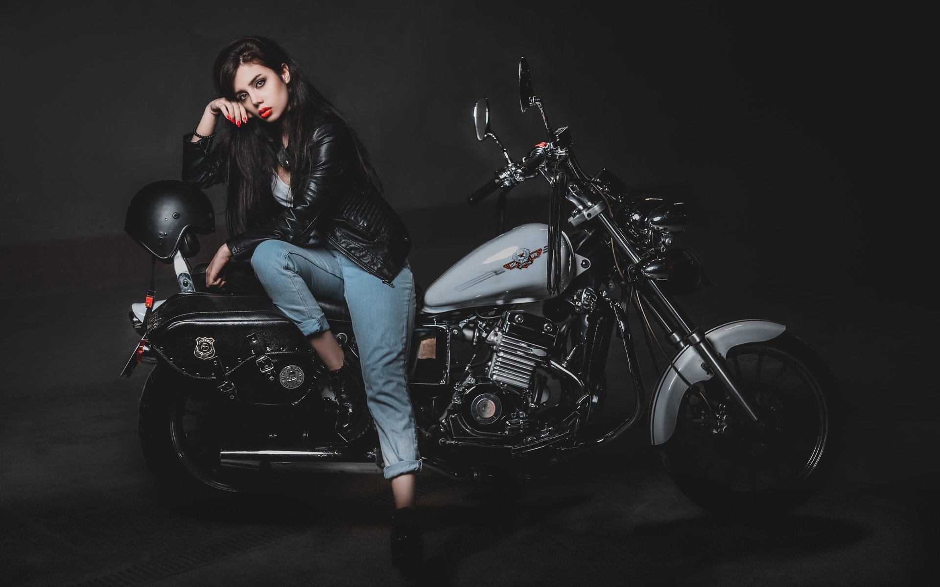 Biker girls: style and drive in Bhavnagar
