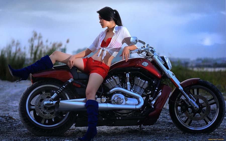 Beautiful girls and motorcycles in Bhavnagar