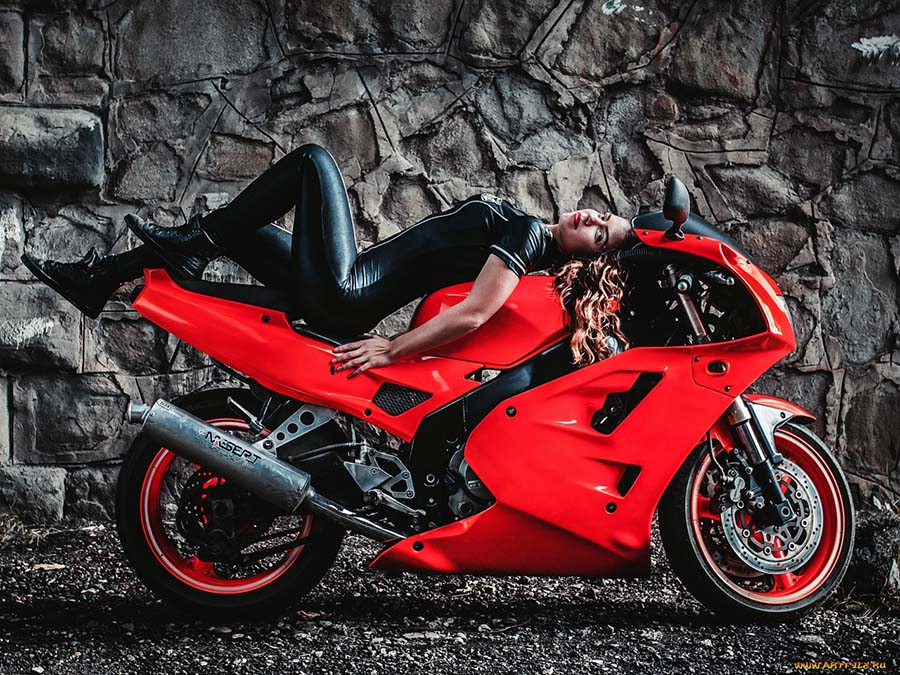 Beautiful girl Beautiful girls and motorcycles in Bhavnagar