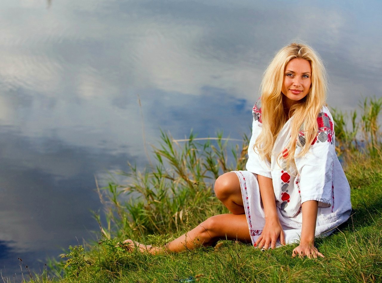 Sexy girl Slavic girls in Bhavnagar