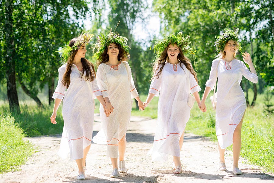 Slavic girls in Bhavnagar