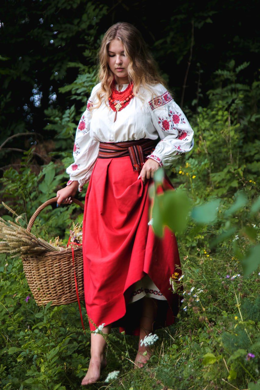 Slavic girls in Bhavnagar