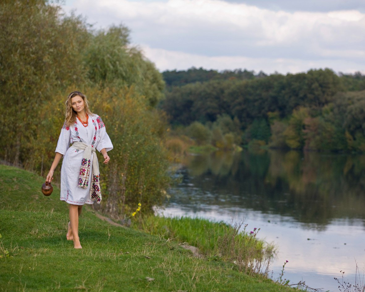 Nude girl Slavic women in Bhavnagar